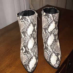 Madden Girl Dafni Snake skin boot size 10